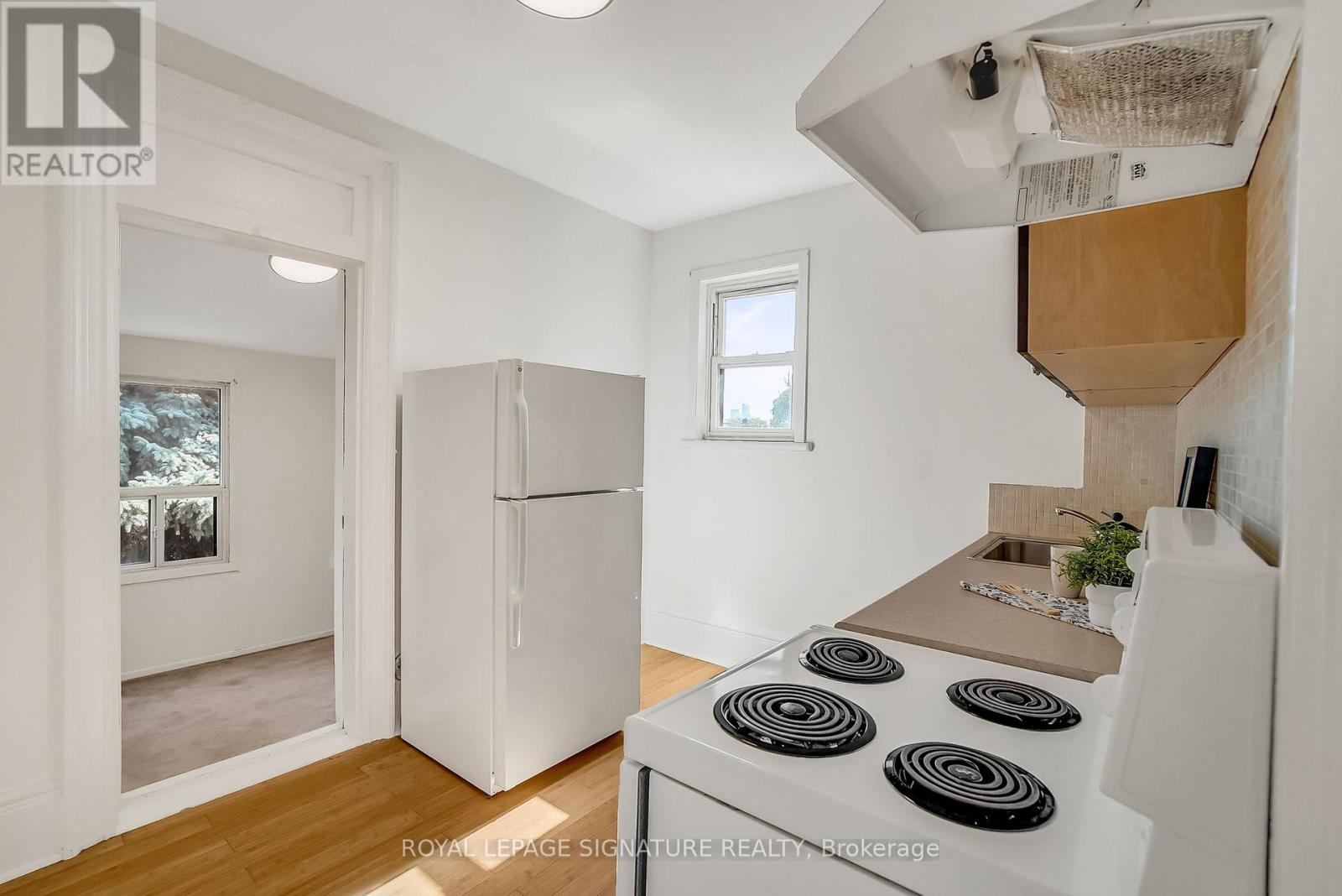 667 Shaw Street, Toronto (Palmerston-Little Italy), Ontario  M6G 3L8 - Photo 34 - C12447242