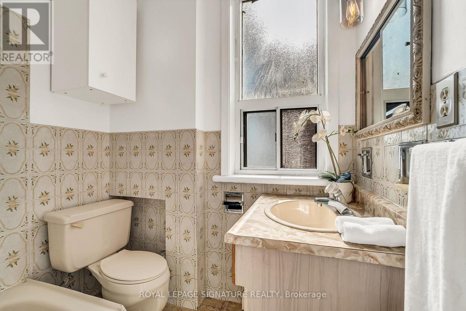 667 Shaw Street, Toronto (Palmerston-Little Italy), Ontario  M6G 3L8 - Photo 37 - C12447242