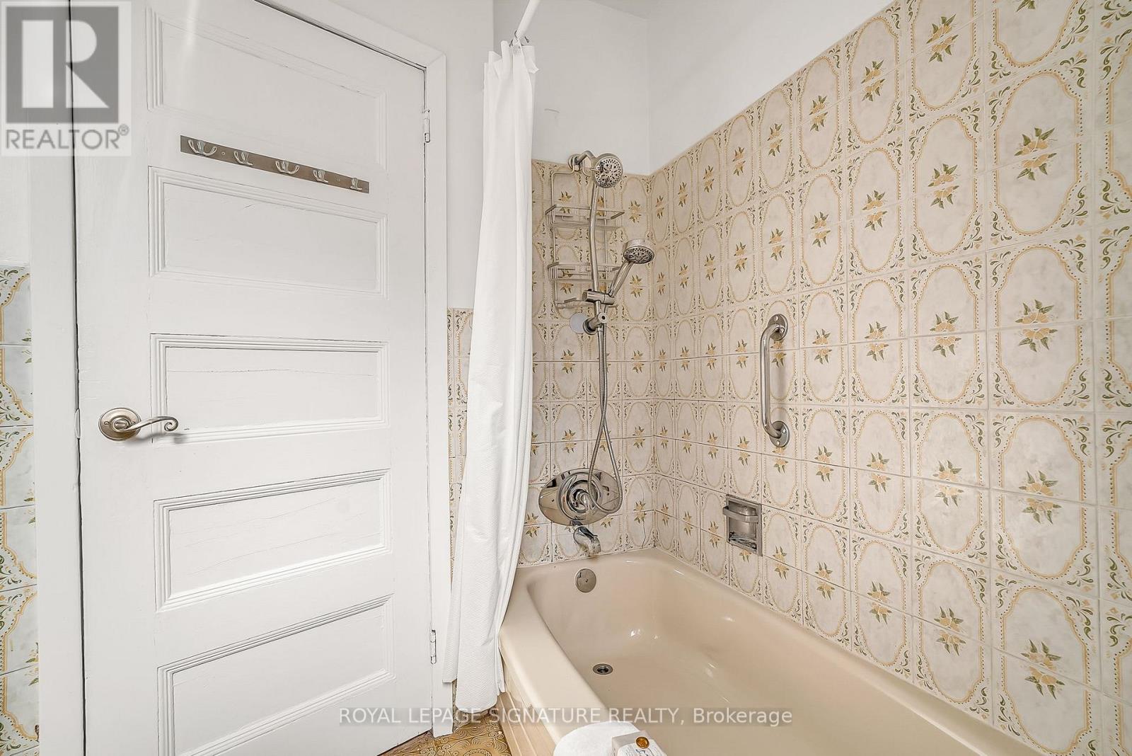 667 Shaw Street, Toronto (Palmerston-Little Italy), Ontario  M6G 3L8 - Photo 38 - C12447242