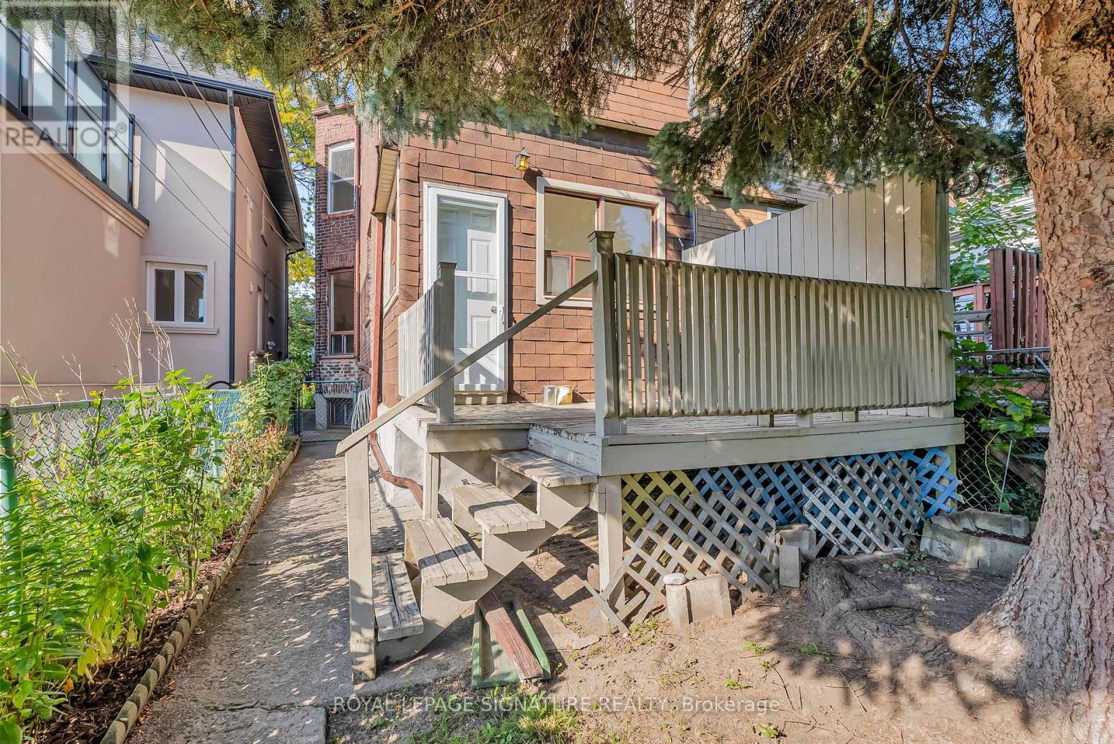 667 Shaw Street, Toronto (Palmerston-Little Italy), Ontario  M6G 3L8 - Photo 43 - C12447242
