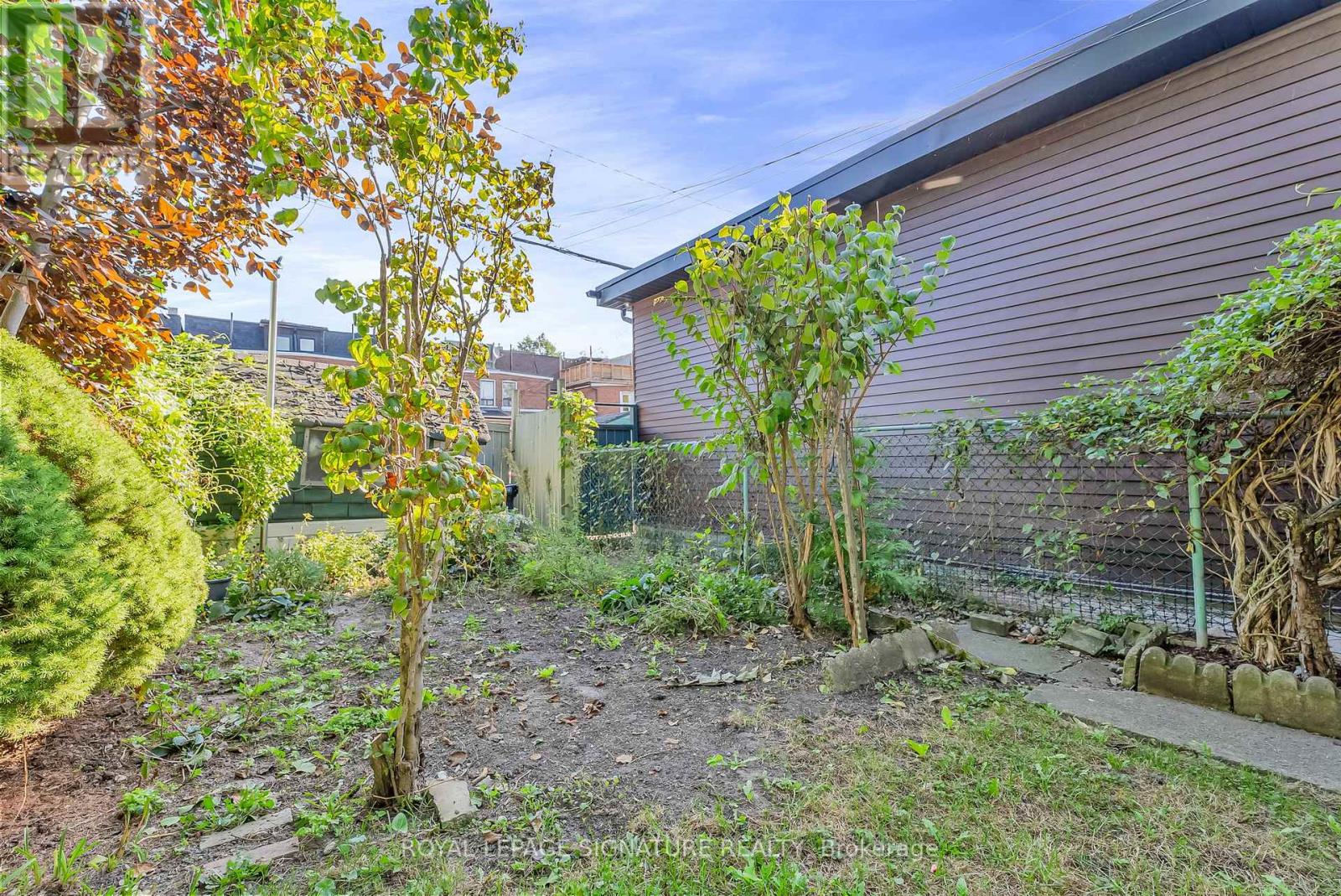 667 Shaw Street, Toronto (Palmerston-Little Italy), Ontario  M6G 3L8 - Photo 45 - C12447242
