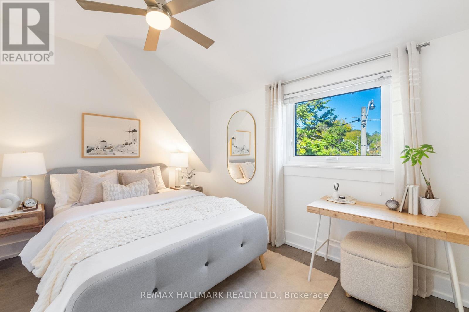 1 Heyworth Crescent, Toronto (East End-Danforth), Ontario  M4E 1T6 - Photo 17 - E12447187