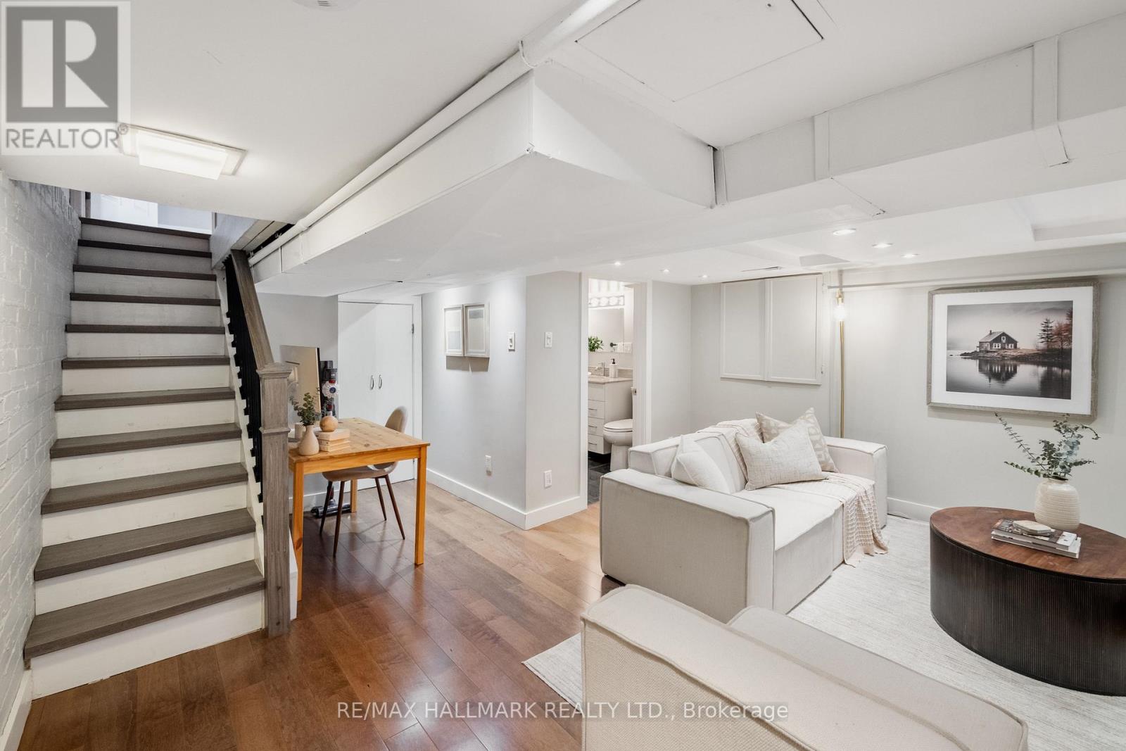 1 Heyworth Crescent, Toronto (East End-Danforth), Ontario  M4E 1T6 - Photo 23 - E12447187
