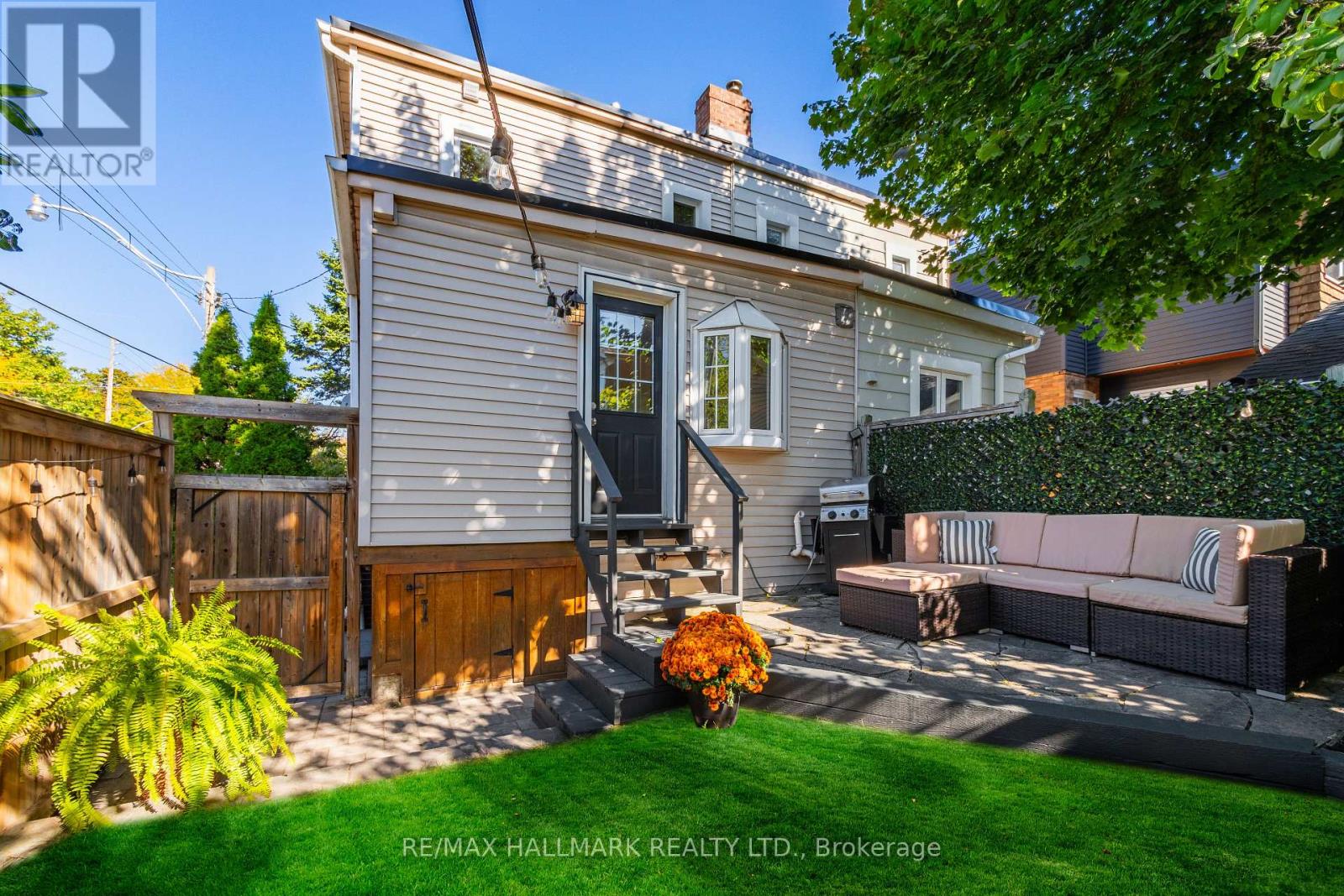 1 Heyworth Crescent, Toronto (East End-Danforth), Ontario  M4E 1T6 - Photo 29 - E12447187