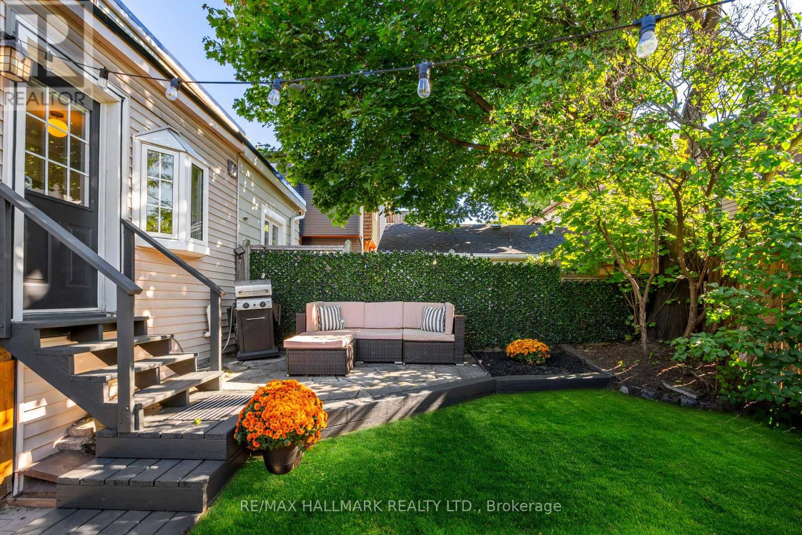 1 Heyworth Crescent, Toronto (East End-Danforth), Ontario  M4E 1T6 - Photo 30 - E12447187