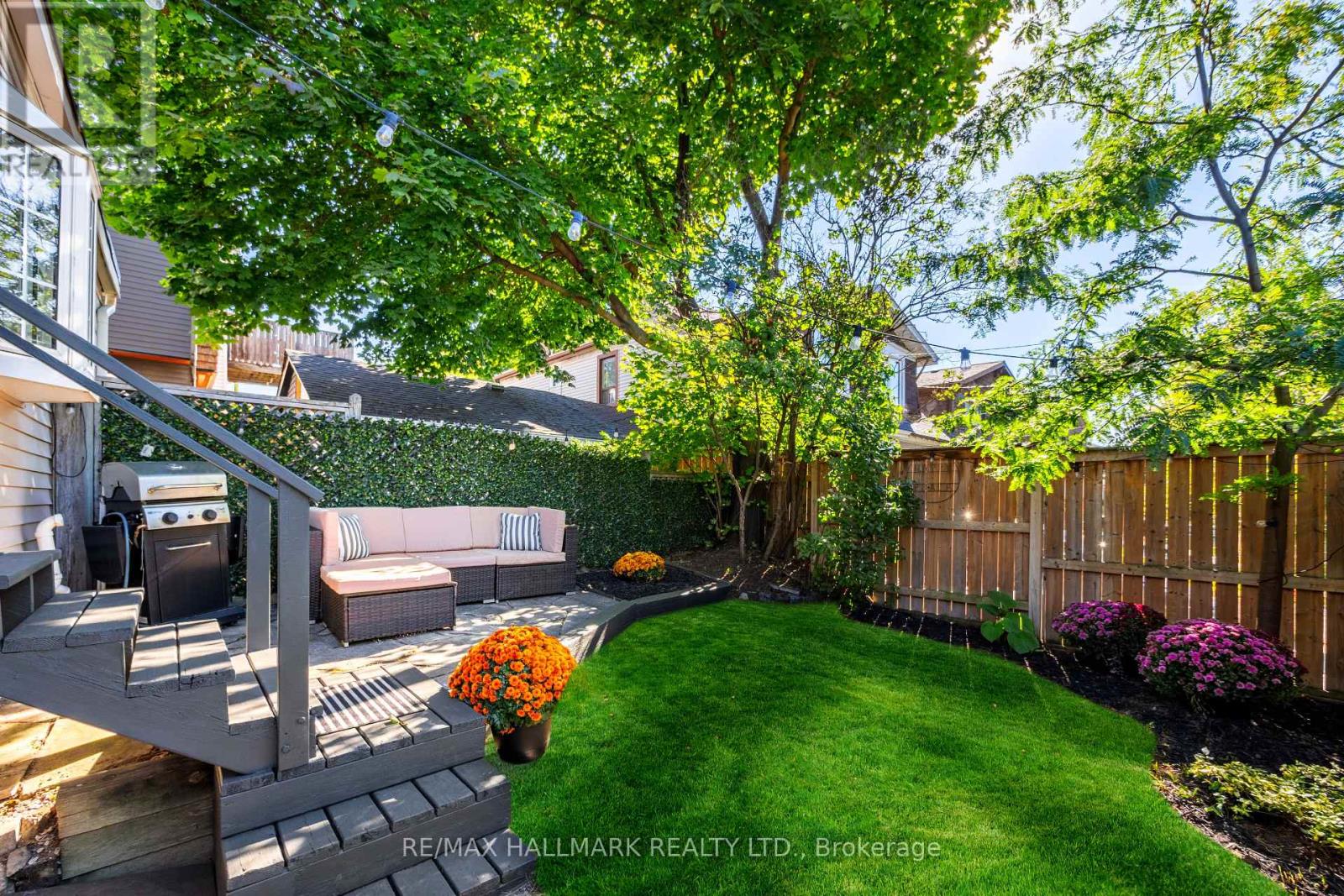 1 Heyworth Crescent, Toronto (East End-Danforth), Ontario  M4E 1T6 - Photo 31 - E12447187