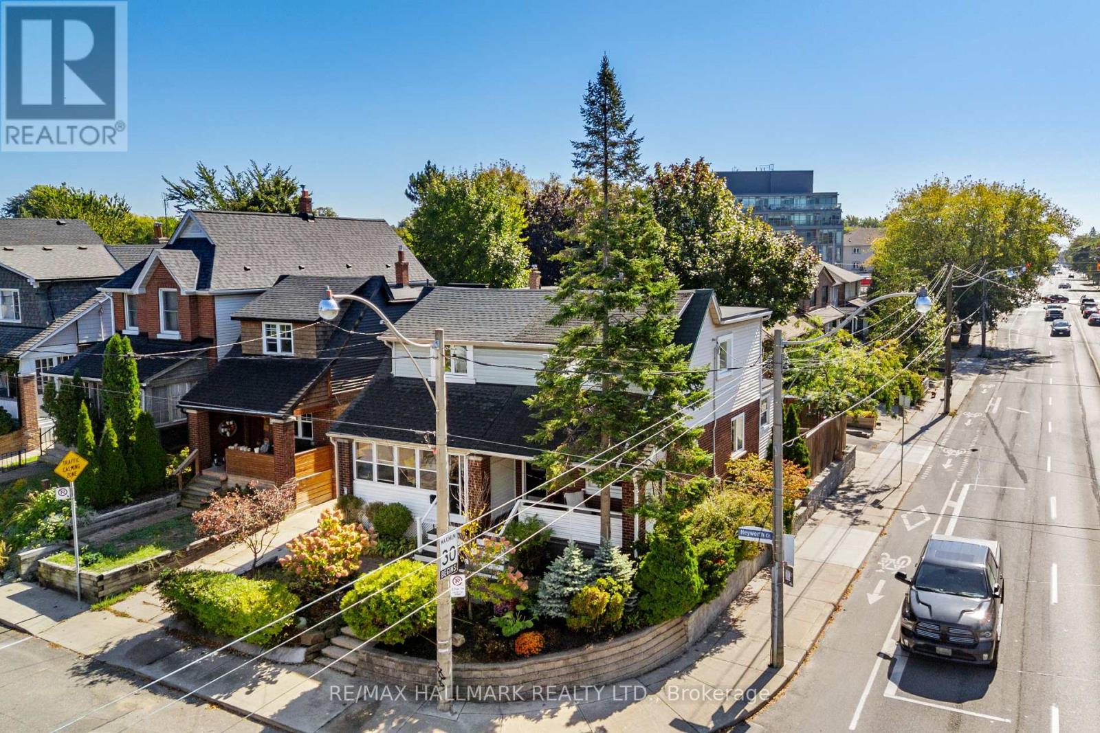 1 Heyworth Crescent, Toronto (East End-Danforth), Ontario  M4E 1T6 - Photo 34 - E12447187