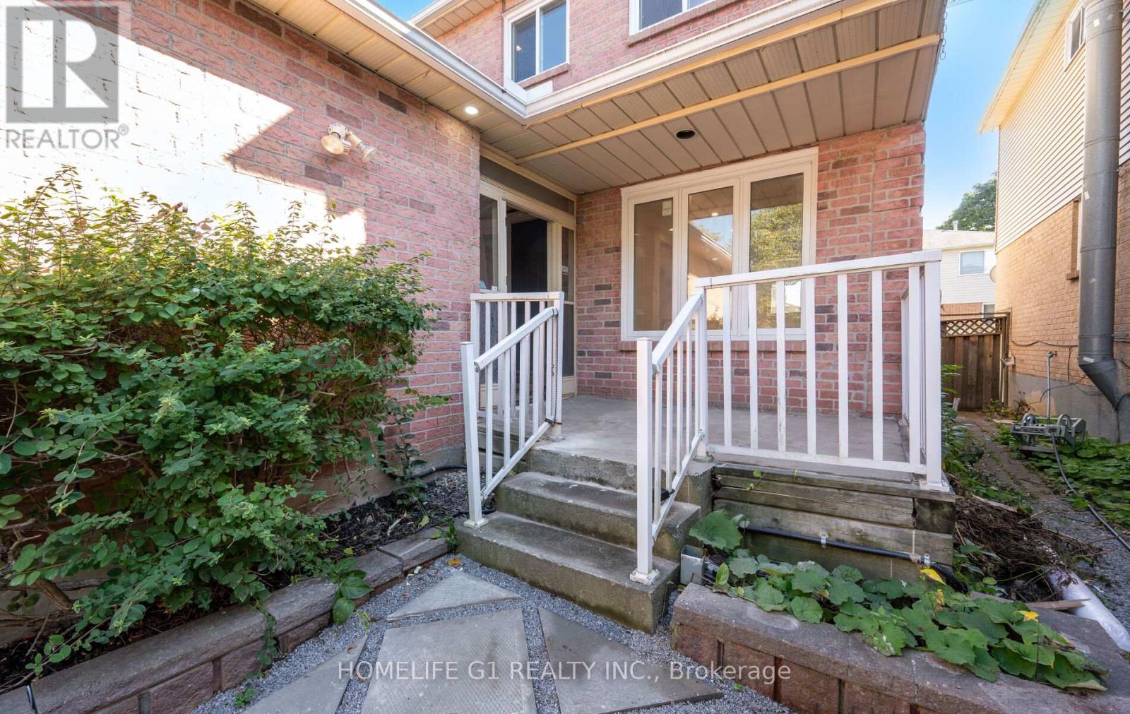 1665 Tawnberry Street, Pickering (Brock Ridge), Ontario  L1X 2B4 - Photo 4 - E12447228