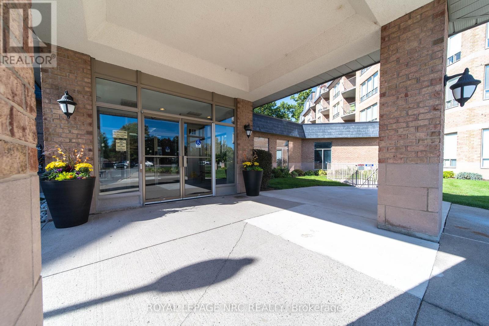 107 - 8111 FOREST GLEN DRIVE, Niagara Falls, Ontario