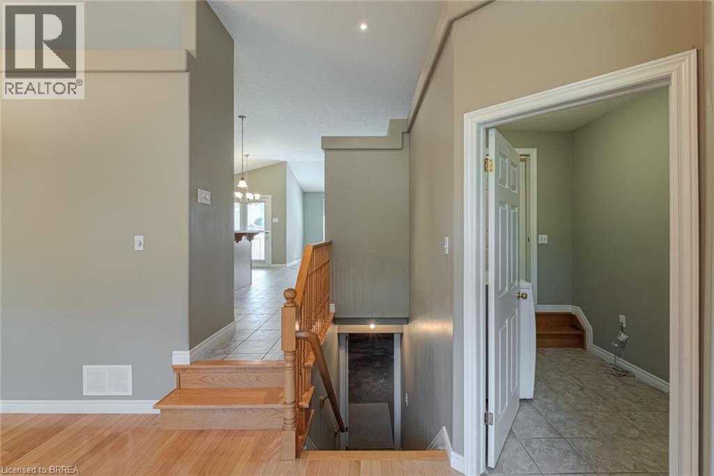 26 Macdonald Crescent, Brantford, Ontario  N3R 8B2 - Photo 5 - 40776714