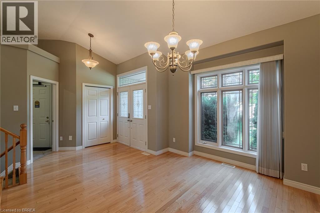 26 Macdonald Crescent, Brantford, Ontario  N3R 8B2 - Photo 4 - 40776714