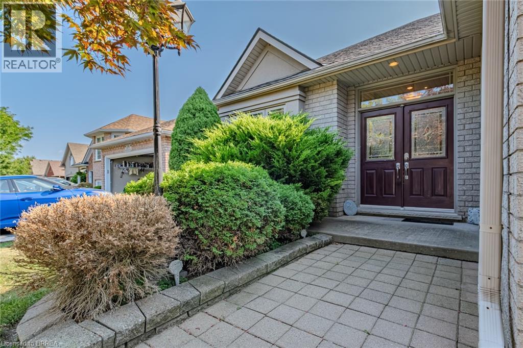 26 Macdonald Crescent, Brantford, Ontario  N3R 8B2 - Photo 3 - 40776714