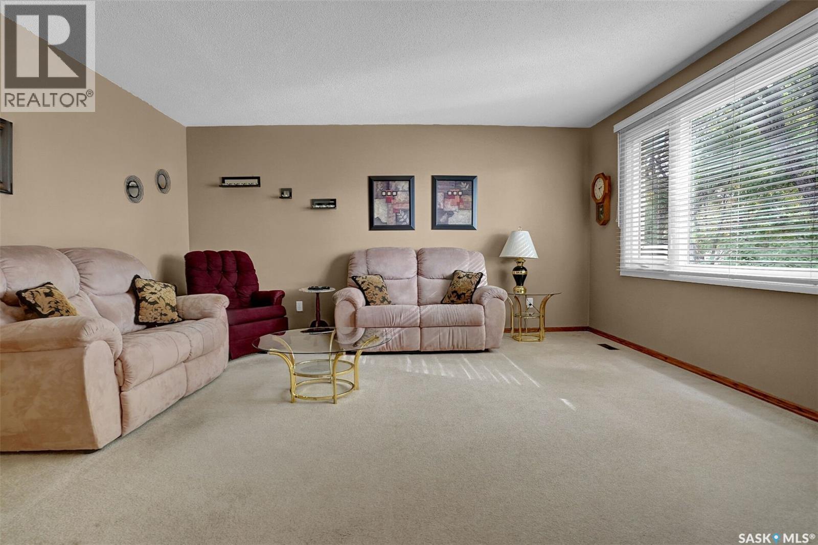 3716 29th Avenue, Regina, Saskatchewan  S4S 2P9 - Photo 3 - SK020059
