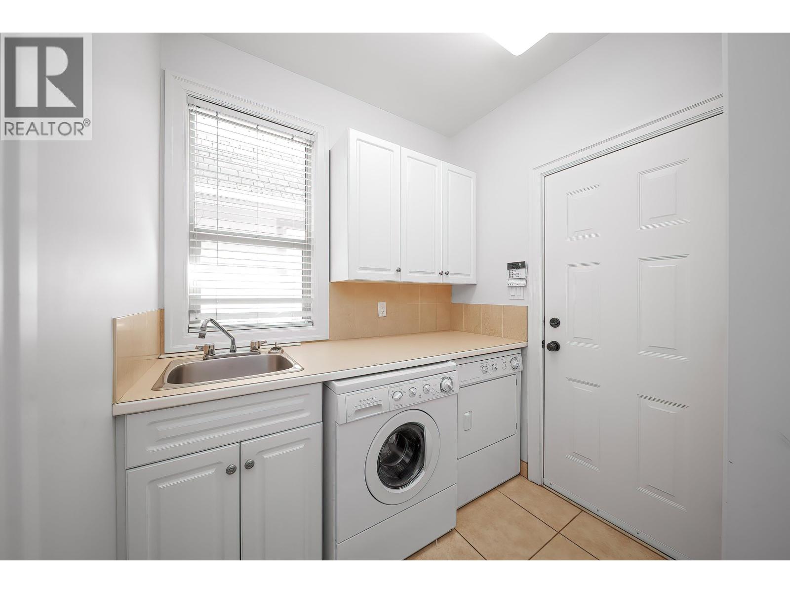3319 Point Avenue, Richmond, British Columbia  V7C 5W8 - Photo 25 - R3026457