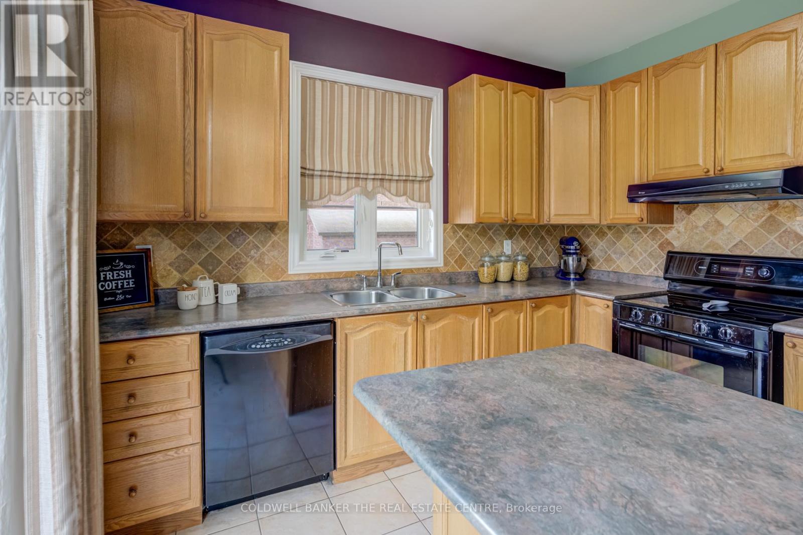 150 Alfred Smith Way, Newmarket (Woodland Hill), Ontario  L3X 3C2 - Photo 22 - N12447081