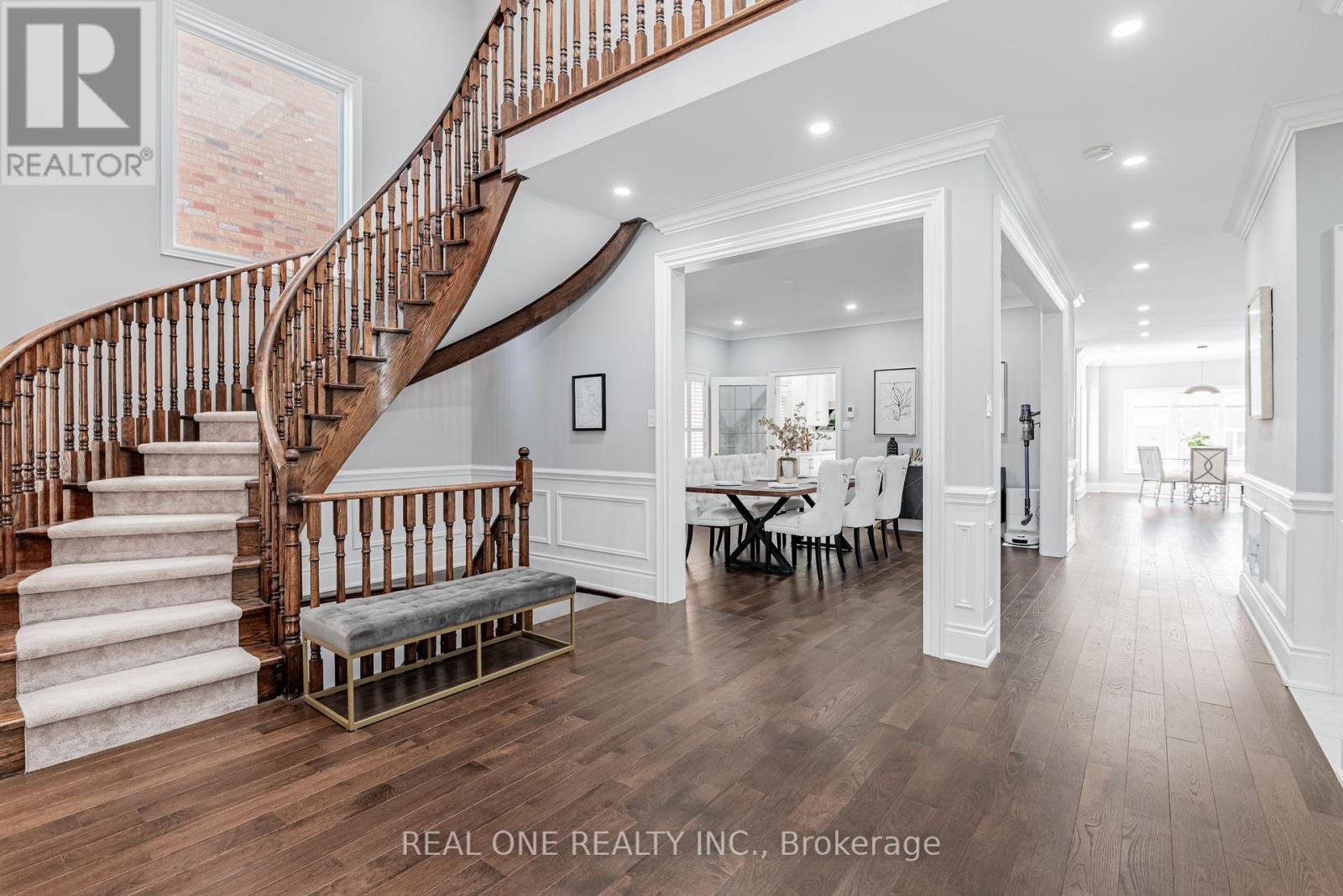 72 Cassandra Crescent, Richmond Hill (Bayview Hill), Ontario  L4B 4A1 - Photo 11 - N12447092