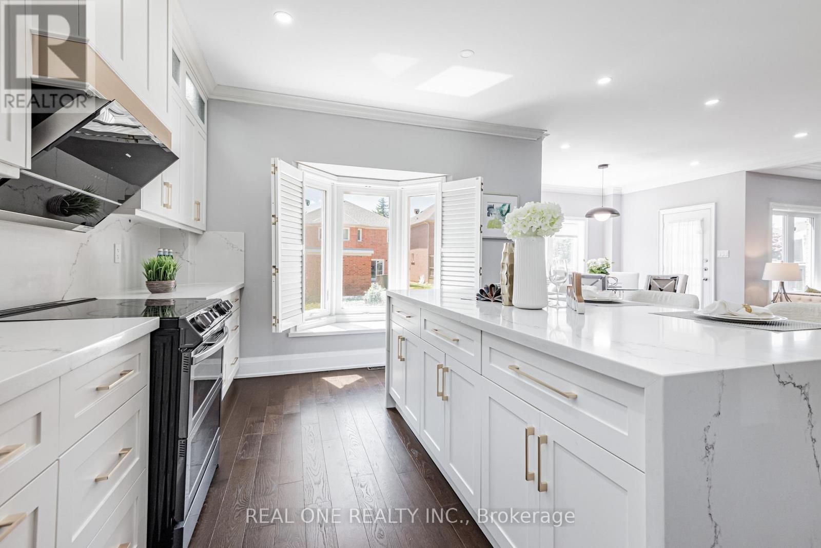 72 Cassandra Crescent, Richmond Hill (Bayview Hill), Ontario  L4B 4A1 - Photo 18 - N12447092