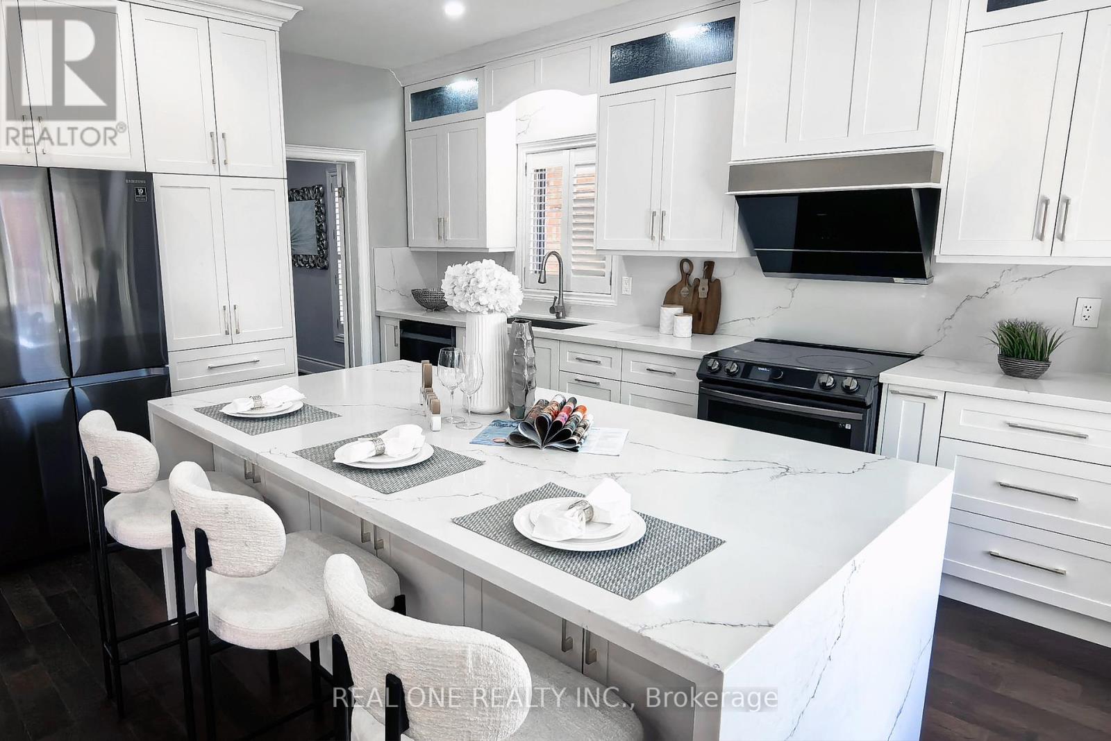 72 Cassandra Crescent, Richmond Hill (Bayview Hill), Ontario  L4B 4A1 - Photo 20 - N12447092