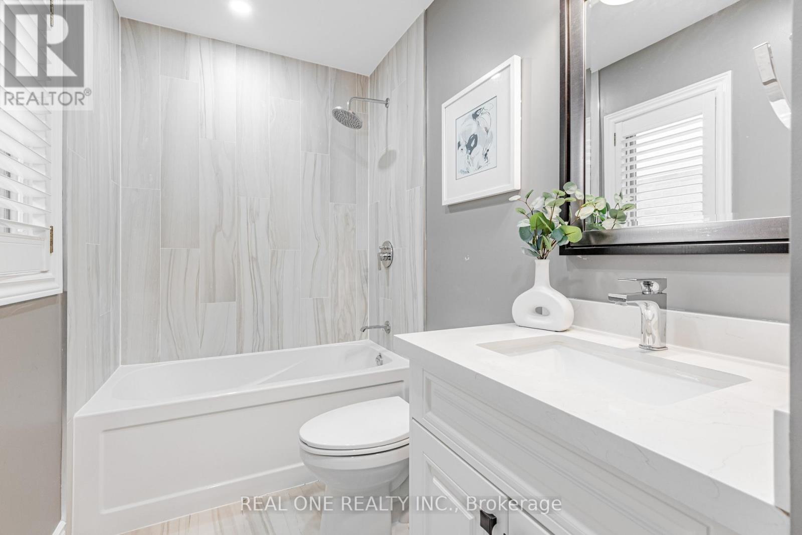72 Cassandra Crescent, Richmond Hill (Bayview Hill), Ontario  L4B 4A1 - Photo 46 - N12447092