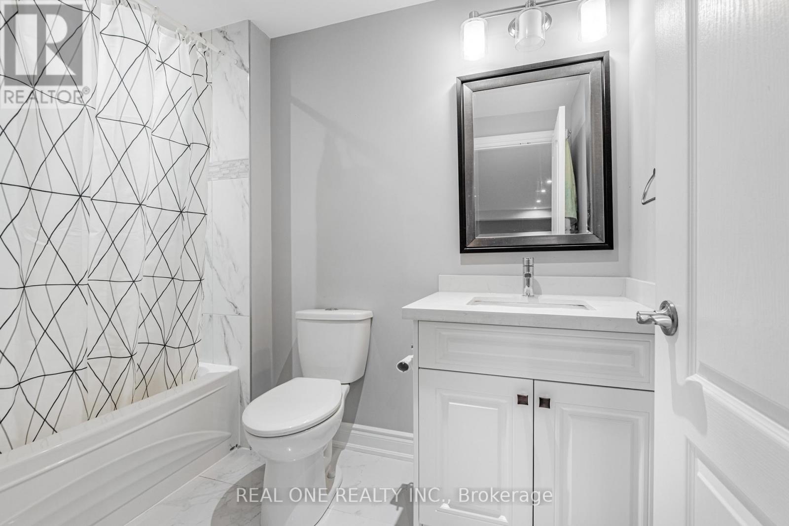 72 Cassandra Crescent, Richmond Hill (Bayview Hill), Ontario  L4B 4A1 - Photo 50 - N12447092