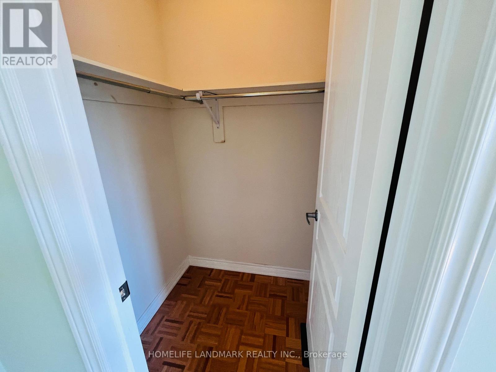 27 Thistle Avenue, Richmond Hill, Ontario  L4E 0B6 - Photo 8 - N12447128