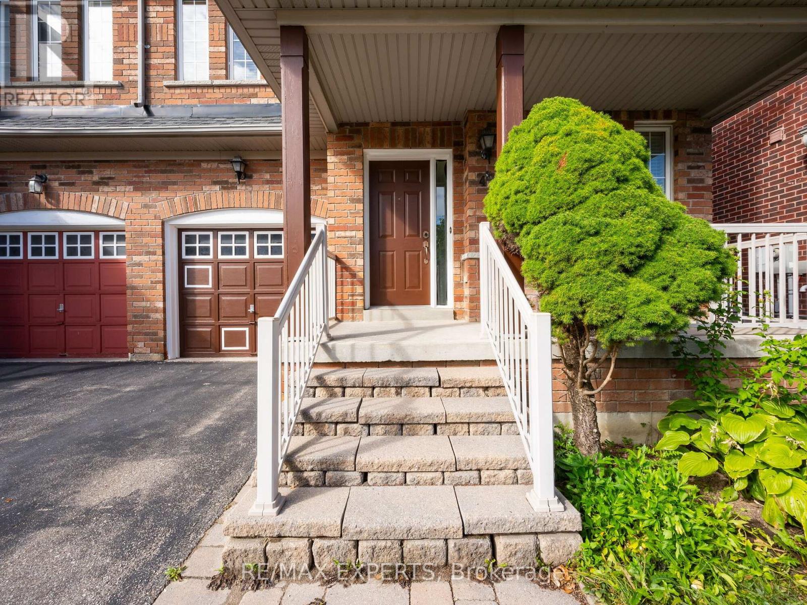48 Dylan Street, Vaughan, Ontario  L4H 2X5 - Photo 2 - N12447144