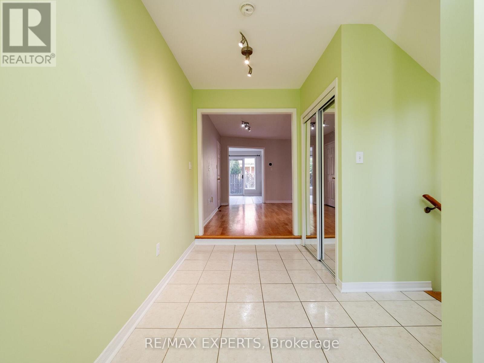 48 Dylan Street, Vaughan, Ontario  L4H 2X5 - Photo 5 - N12447144