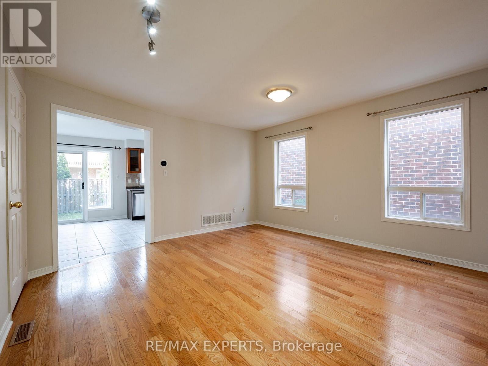 48 Dylan Street, Vaughan, Ontario  L4H 2X5 - Photo 7 - N12447144