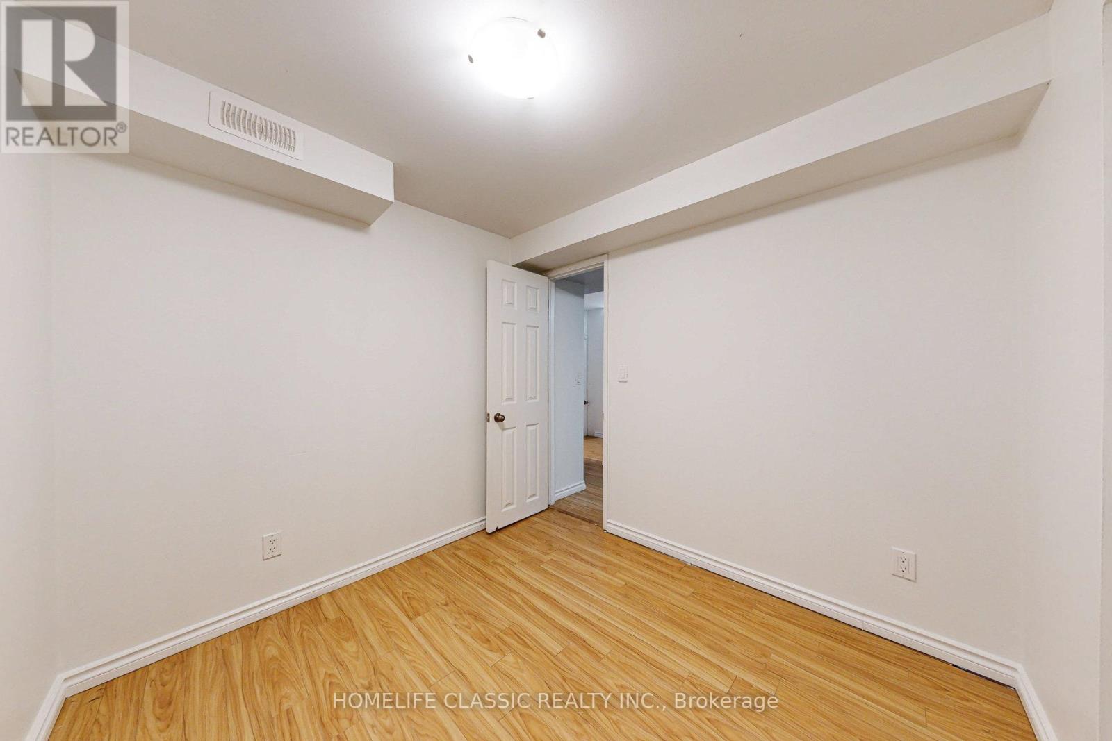 46 October Lane, Aurora (Aurora Grove), Ontario  L4G 6Z9 - Photo 42 - N12447157