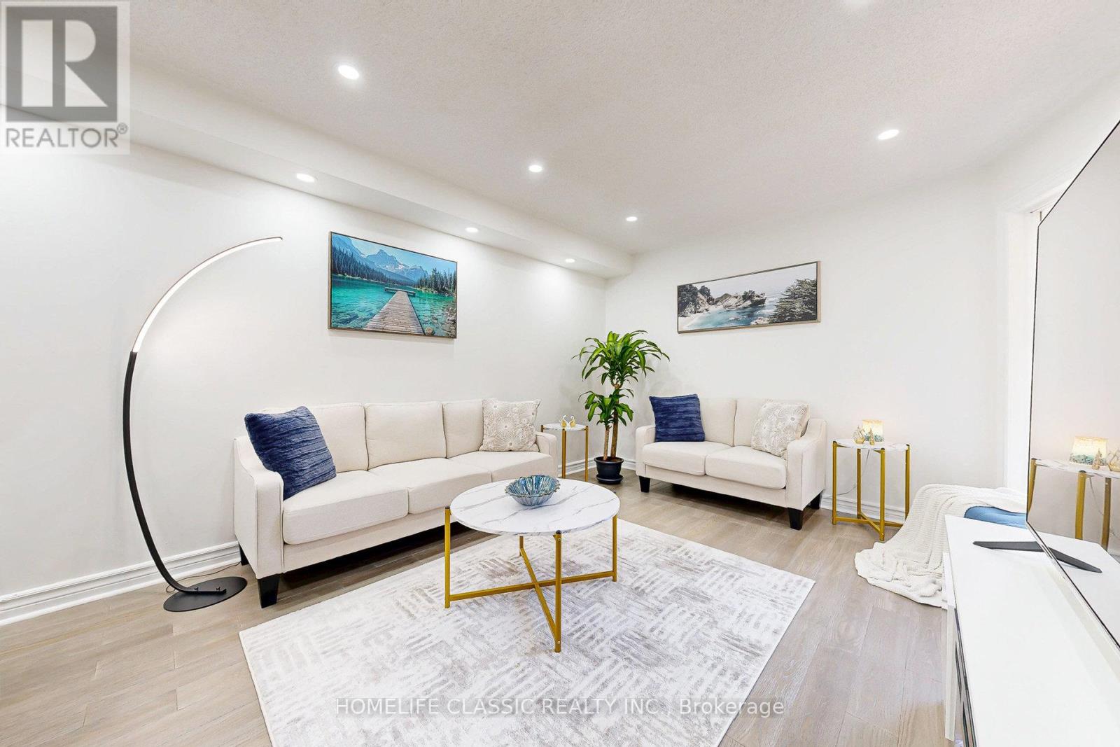 46 October Lane, Aurora (Aurora Grove), Ontario  L4G 6Z9 - Photo 6 - N12447157