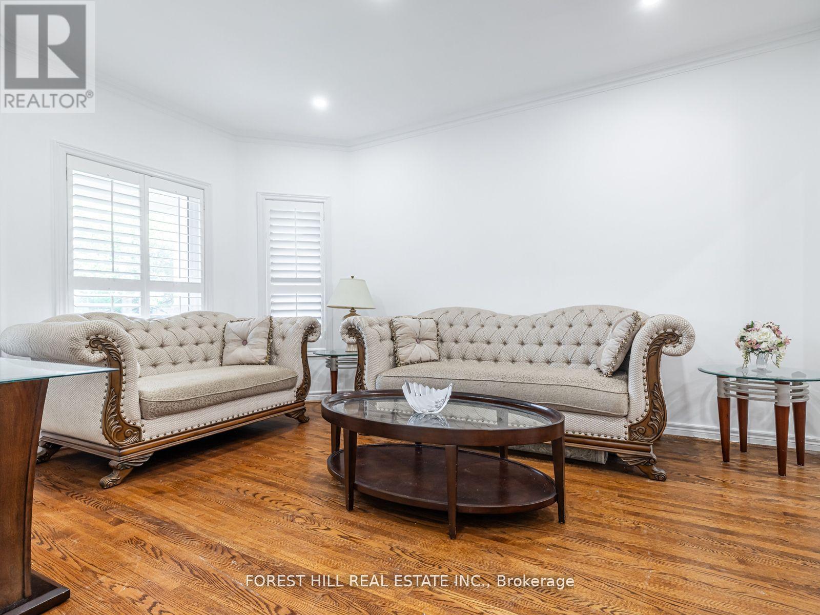 41 Cedar Springs Drive, Richmond Hill, Ontario  L4S 2B1 - Photo 6 - N12447221