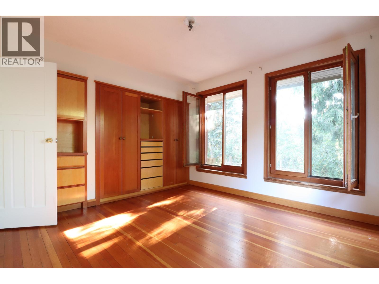 5808 Portland Street, Burnaby, British Columbia  V5J 2R8 - Photo 12 - R3030681