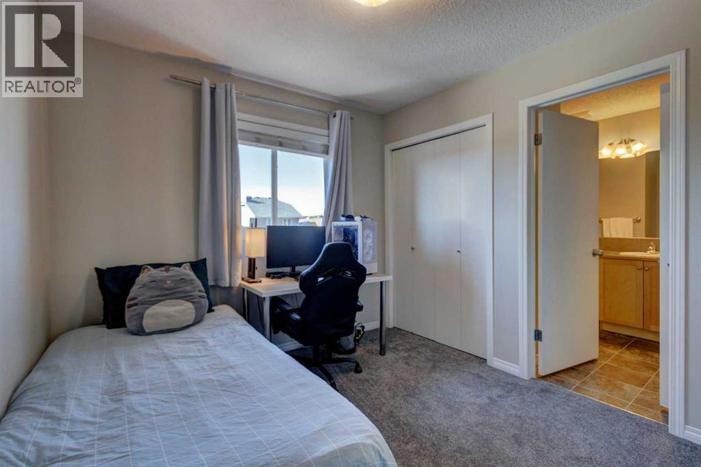 2062 New Brighton Gardens Se, Calgary, Alberta  T2A 0B6 - Photo 17 - A2248551