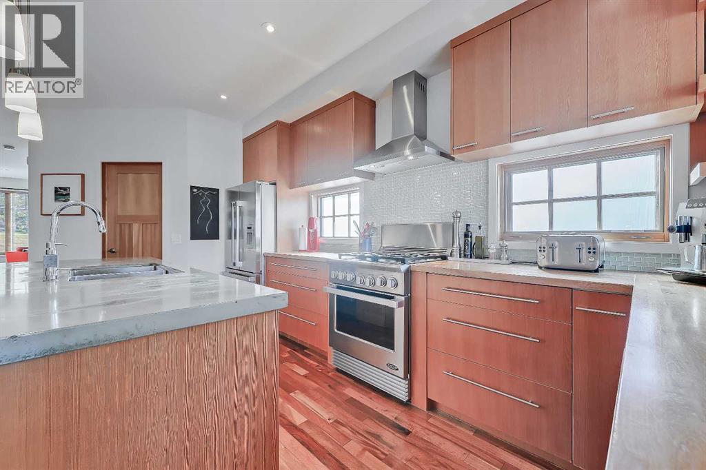 933 29 Street Nw, Calgary, Alberta  T2N 2T6 - Photo 8 - A2257991