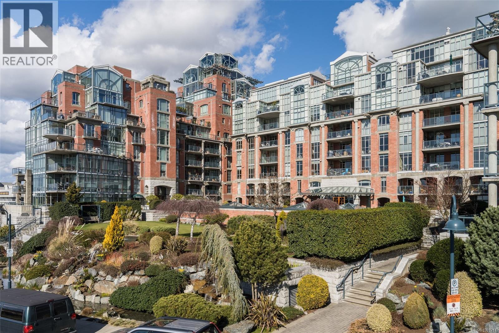 410 21 Dallas Rd, Victoria, British Columbia  V8V 4Z9 - Photo 3 - 1003211