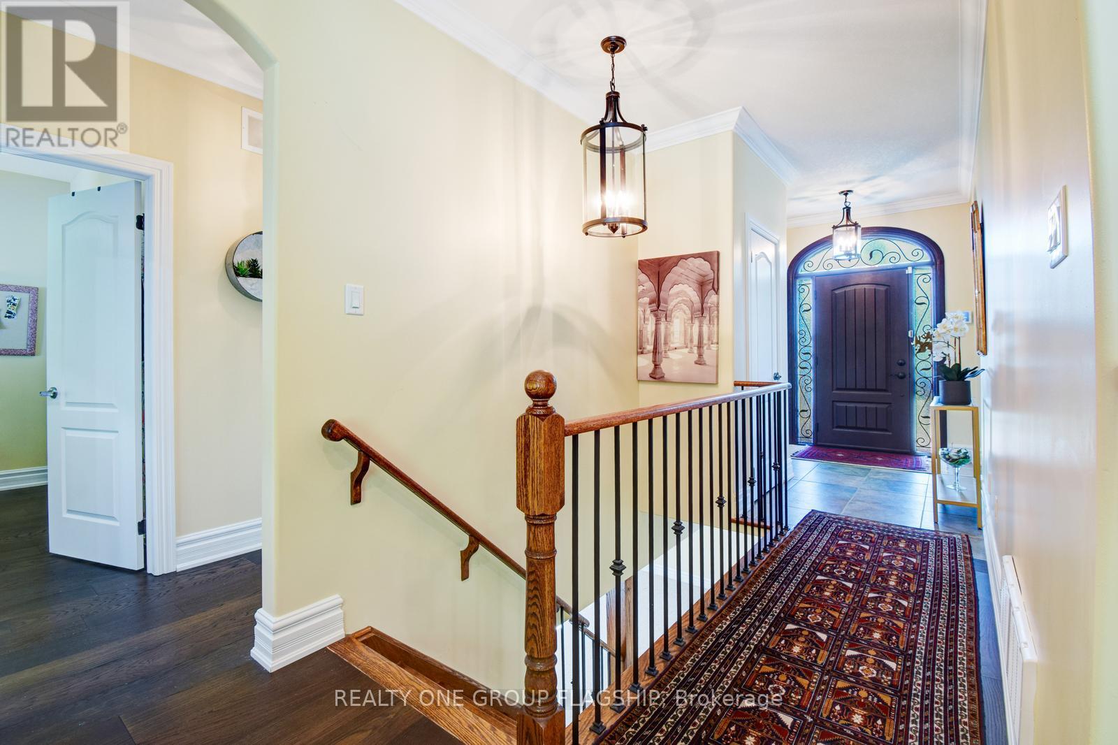 24 Wendat Trail, Springwater (Midhurst), Ontario  L4M 6T4 - Photo 10 - S12447115