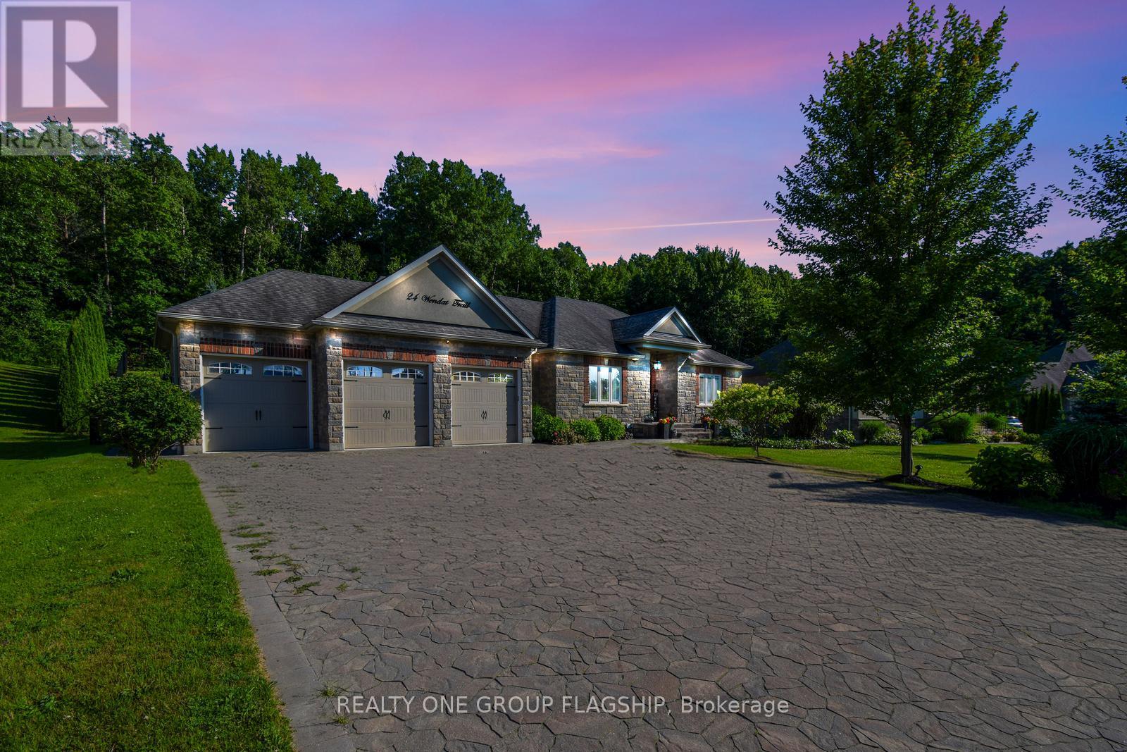 24 Wendat Trail, Springwater (Midhurst), Ontario  L4M 6T4 - Photo 30 - S12447115