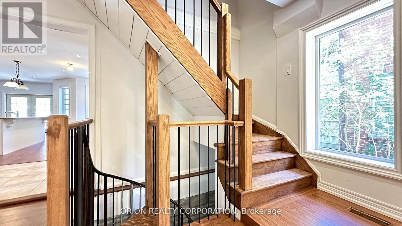 20 Holgate Street, Barrie (Allandale), Ontario  L4N 2T5 - Photo 32 - S12447117