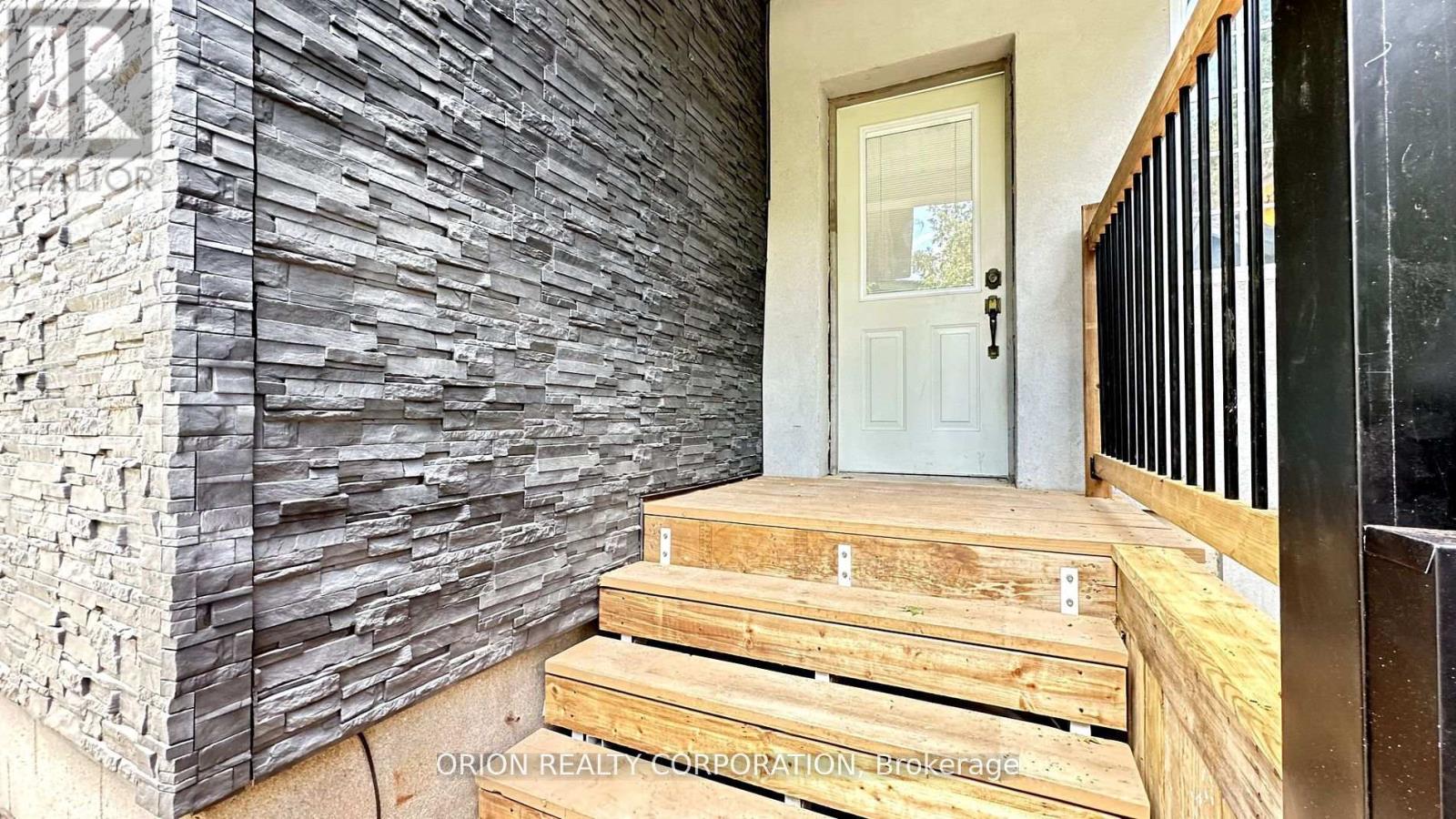 20 Holgate Street, Barrie (Allandale), Ontario  L4N 2T5 - Photo 41 - S12447117