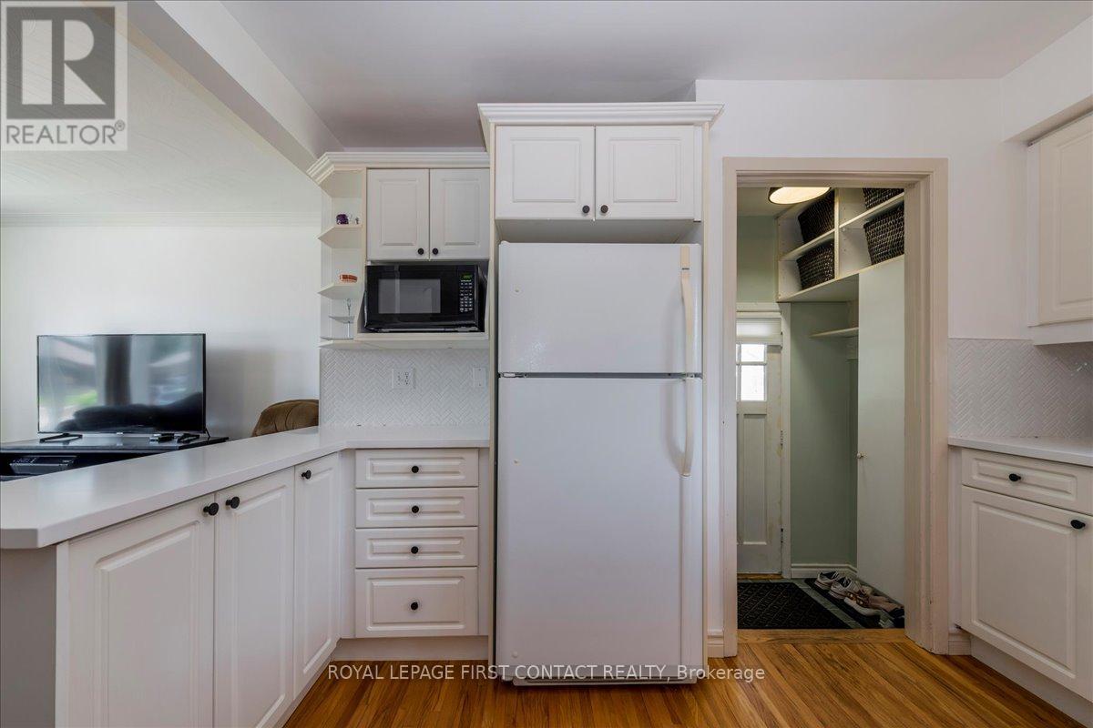 591 Oak Street, Collingwood, Ontario  L9Y 2Z2 - Photo 7 - S12447140