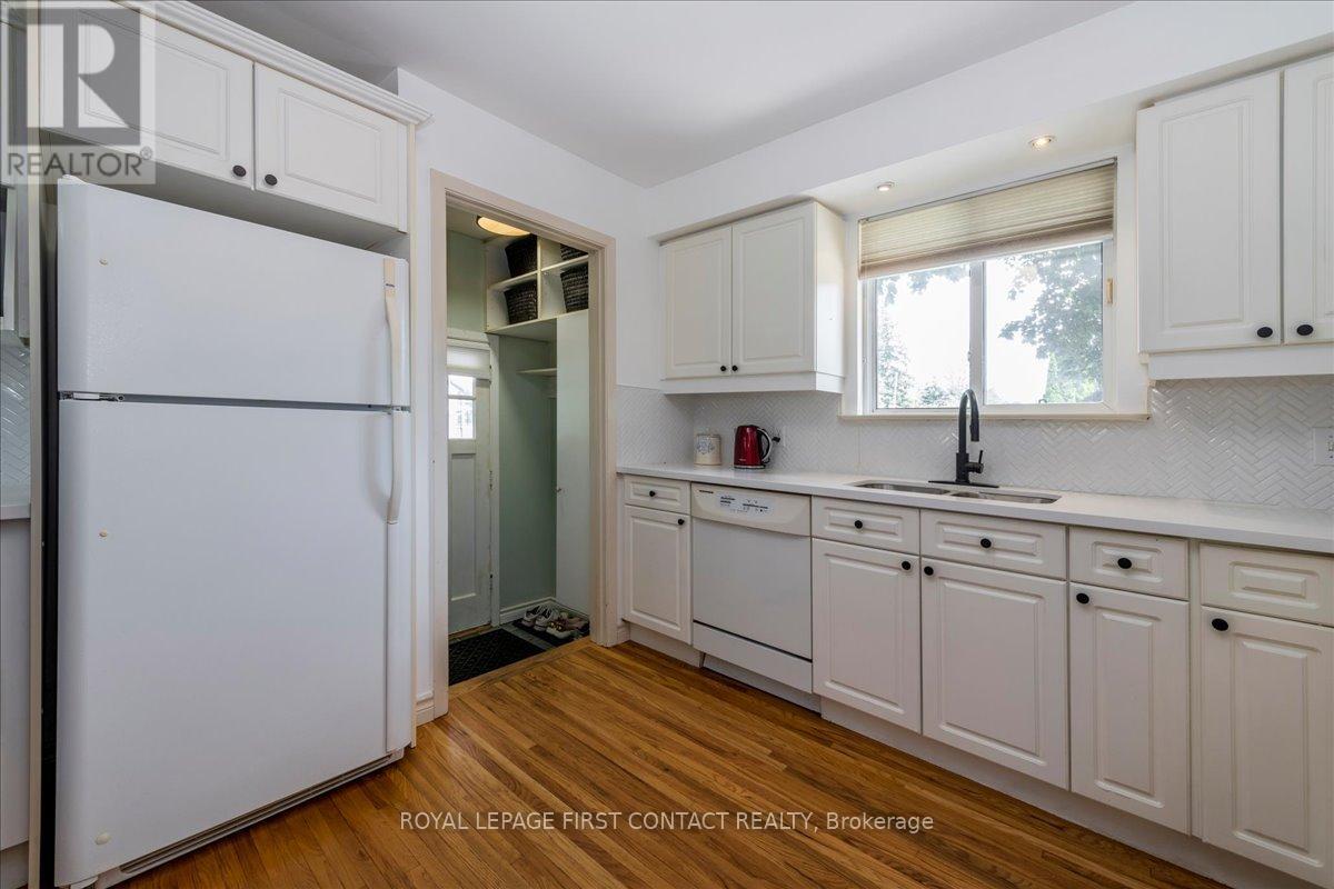 591 Oak Street, Collingwood, Ontario  L9Y 2Z2 - Photo 8 - S12447140