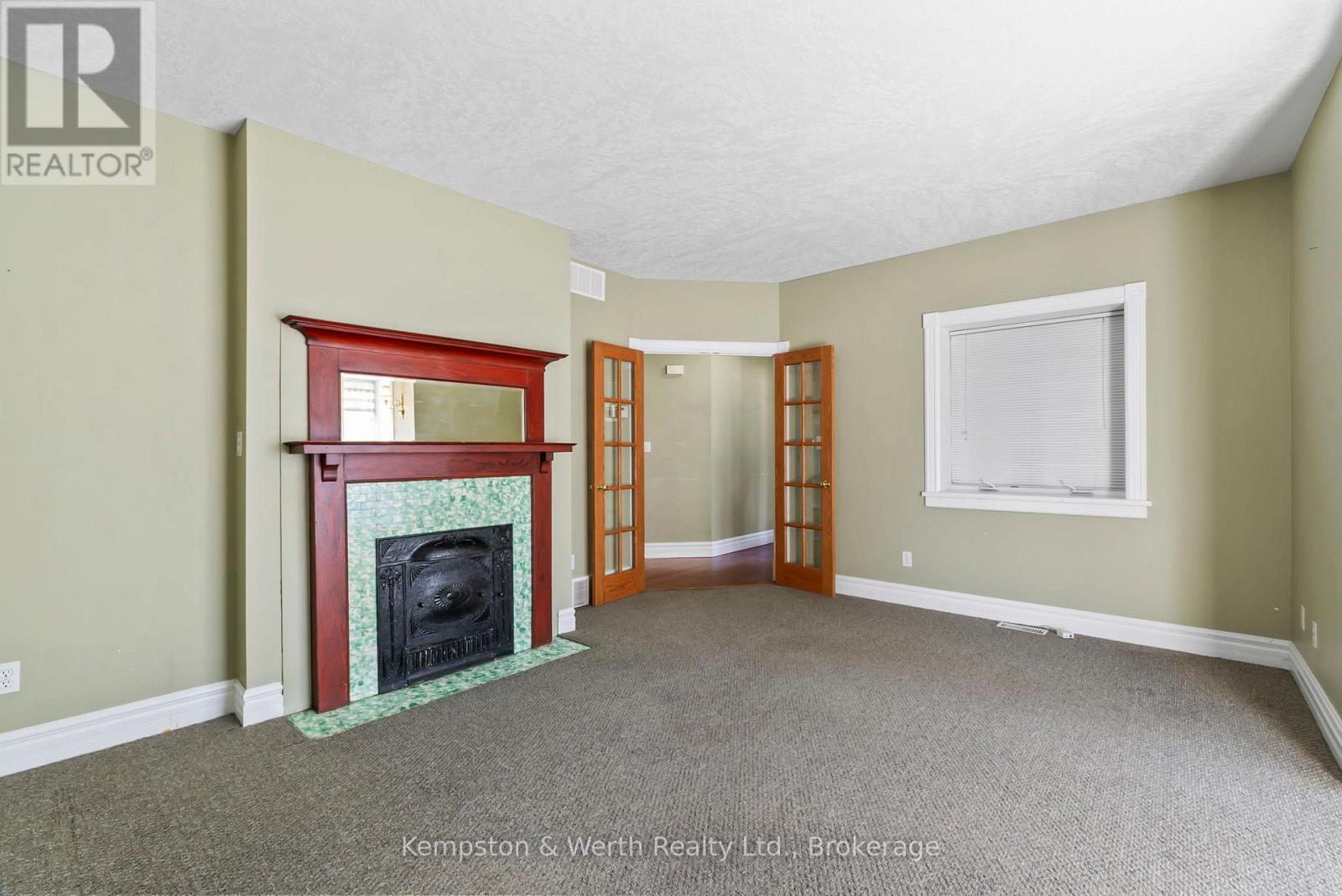 439 Main Street W, North Perth (Listowel), Ontario  N4W 1A7 - Photo 11 - X12447290