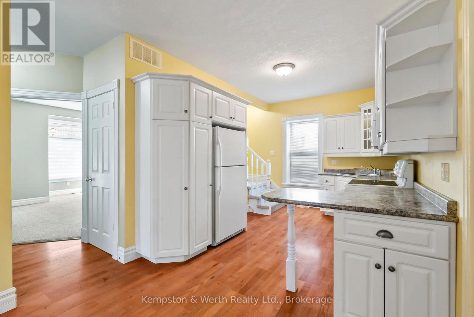 439 Main Street W, North Perth (Listowel), Ontario  N4W 1A7 - Photo 15 - X12447290