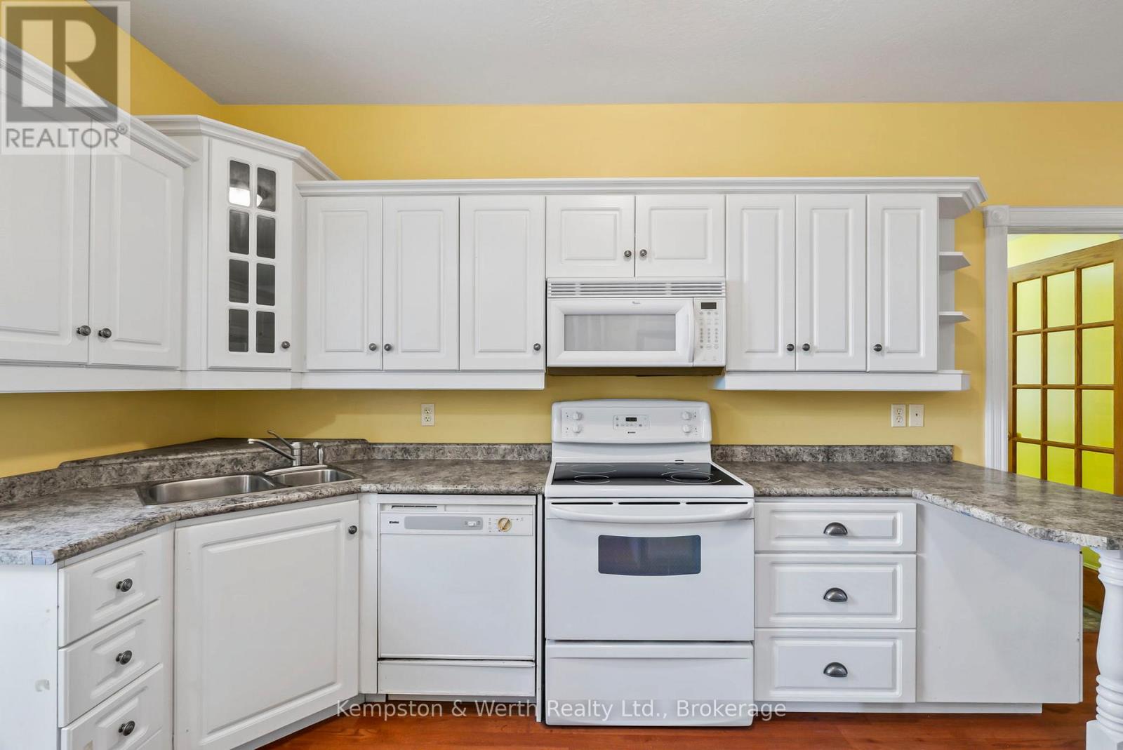 439 Main Street W, North Perth (Listowel), Ontario  N4W 1A7 - Photo 17 - X12447290