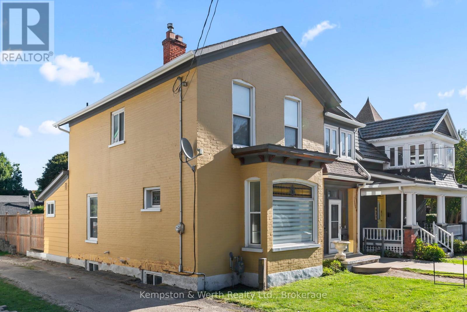 439 Main Street W, North Perth (Listowel), Ontario  N4W 1A7 - Photo 2 - X12447290