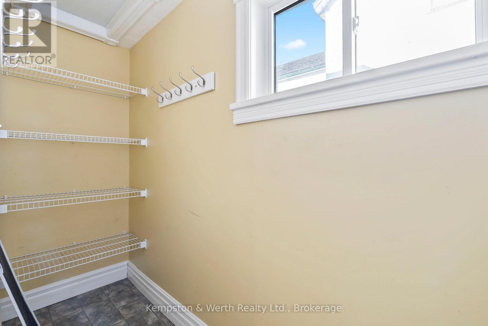 439 Main Street W, North Perth (Listowel), Ontario  N4W 1A7 - Photo 21 - X12447290