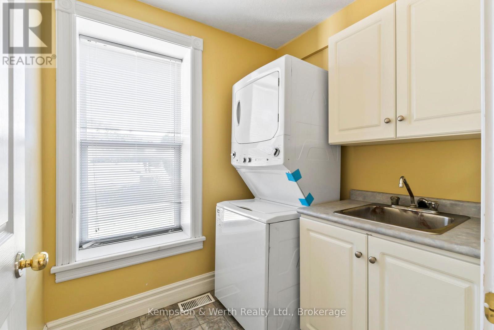439 Main Street W, North Perth (Listowel), Ontario  N4W 1A7 - Photo 32 - X12447290