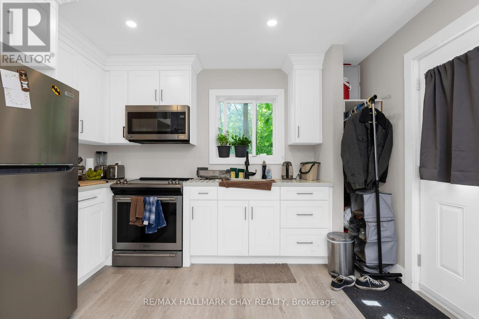 1, 2, 3 - 24 Charlbrook Avenue, Barrie (Cundles East), Ontario  L4M 2Y4 - Photo 21 - S12447161
