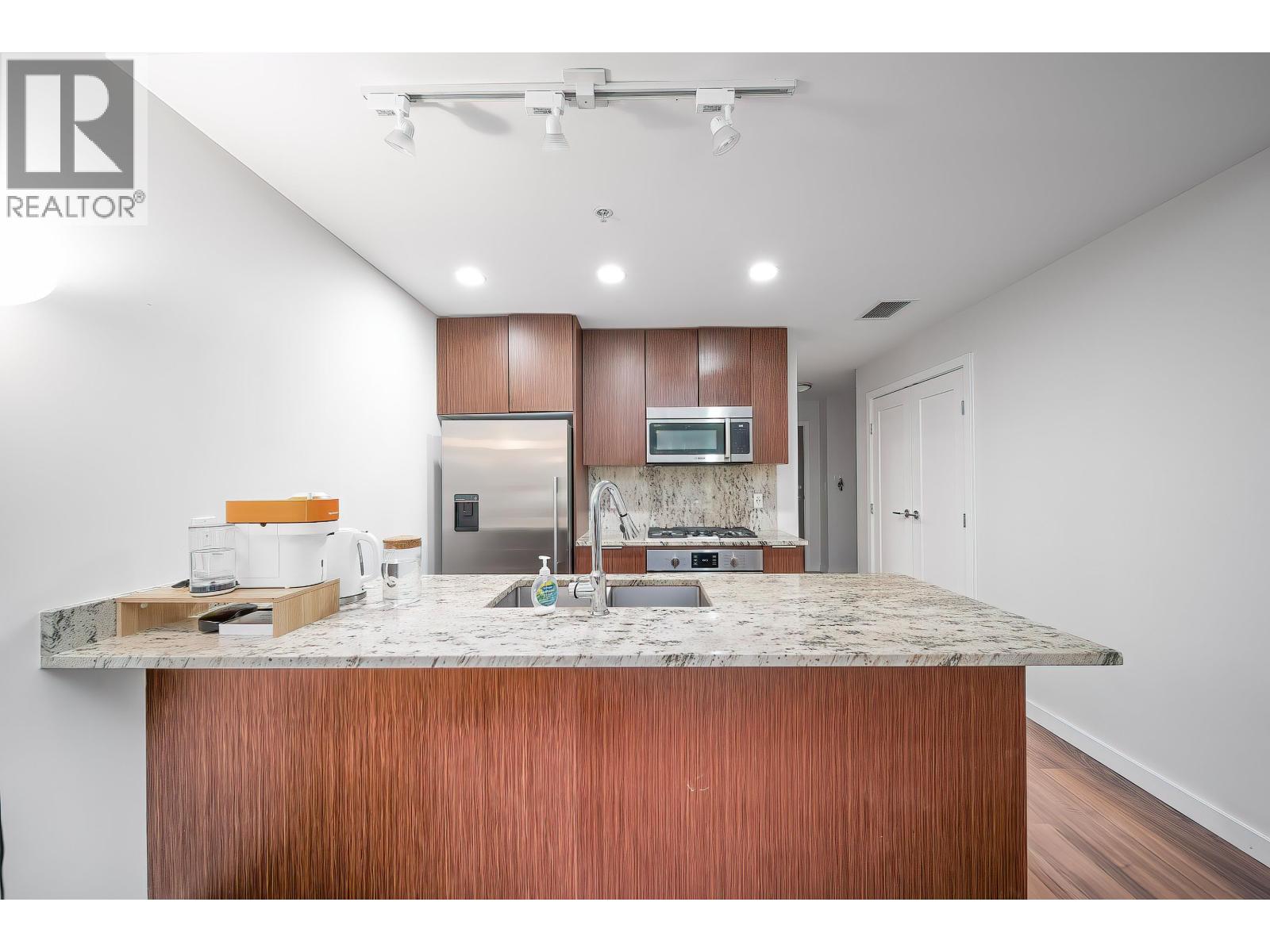 501 8688 Hazelbridge Way, Richmond, British Columbia  V6X 0R6 - Photo 11 - R3042297