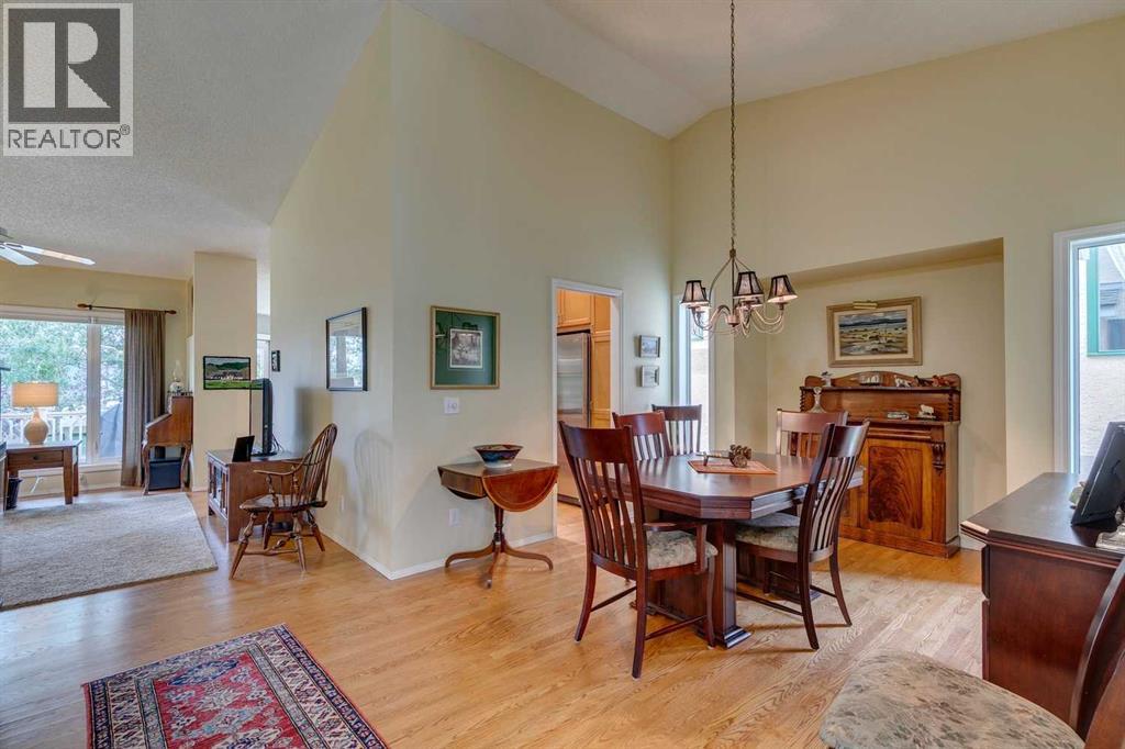 74 Evergreen Bay Sw, Calgary, Alberta  T2Y 3E9 - Photo 2 - A2261025
